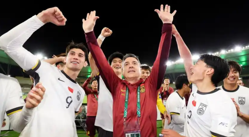 完美电竞-亚足联确认！中国队VS日本队，又1员大将复出，争冠杀手锏浮现