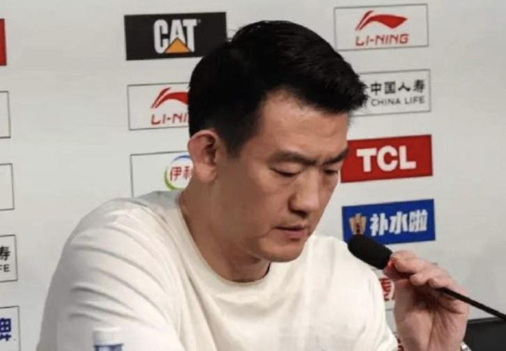 完美电竞平台-王博：G3赛后大家进行了交流，今晚无论怎样都会拼到最后一刻